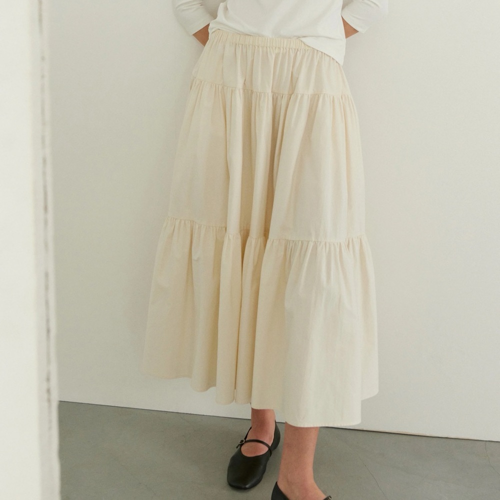 Something to Hold Teacake Skirt in Cream